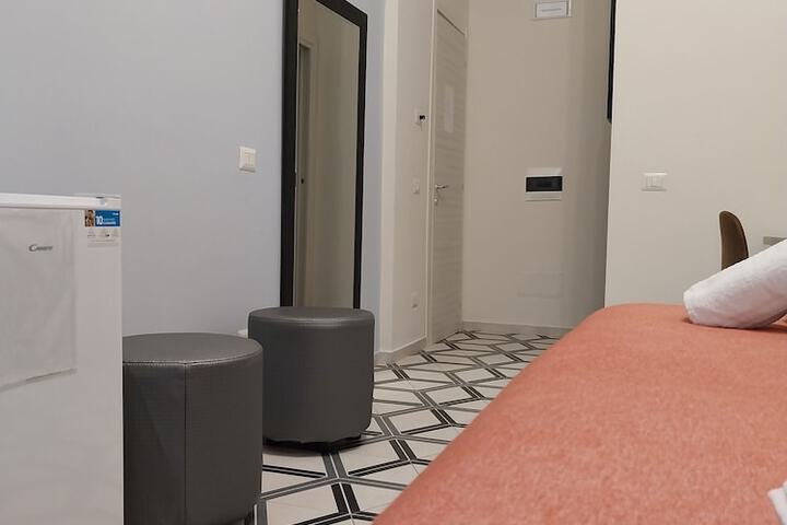 Room 20 of 37