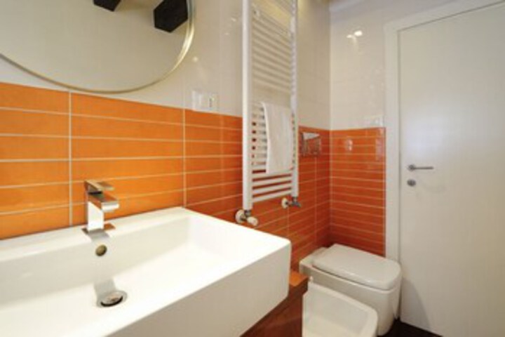 Room 8 of 20