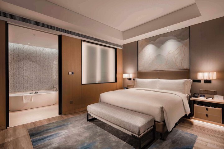 Room 29 of 61