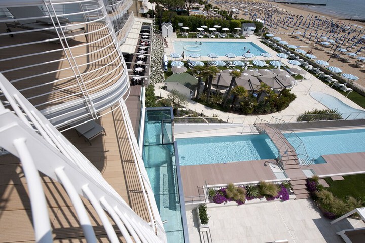 Hotel View 77 of 79