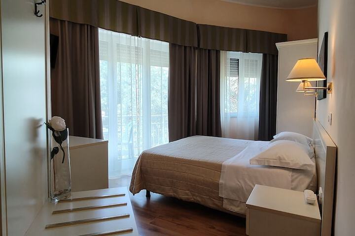 Room 22 of 53