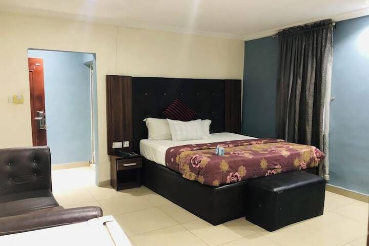 Room 8 of 53