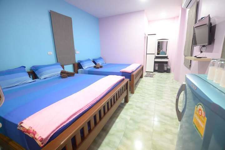 Room 6 of 52
