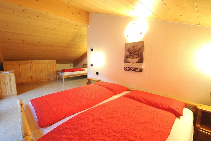Room 9 of 43