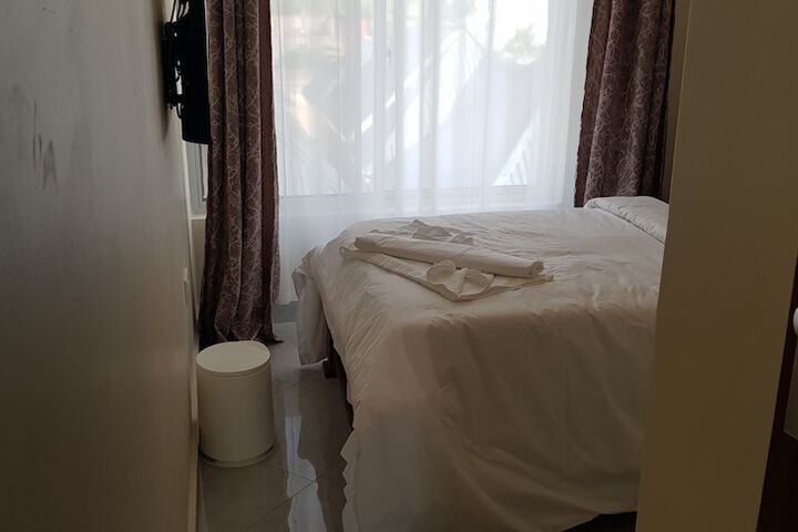 Room 21 of 65