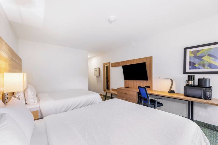 Room 42 of 125