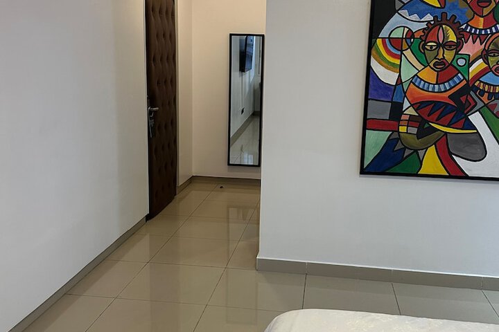 Room 8 of 37