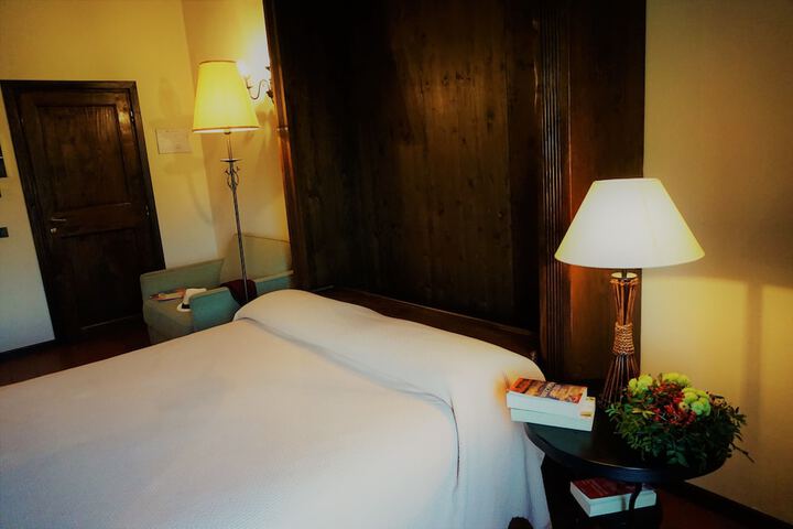 Room 15 of 85