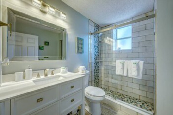 Room 11 of 21