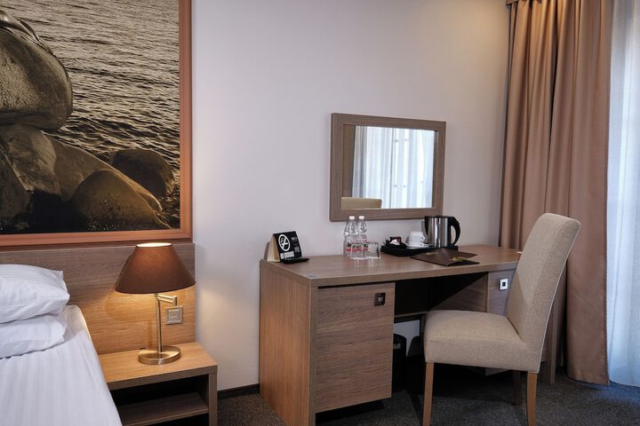 Room 16 of 61