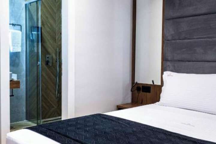 Room 38 of 265