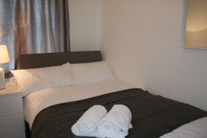 Room 5 of 38