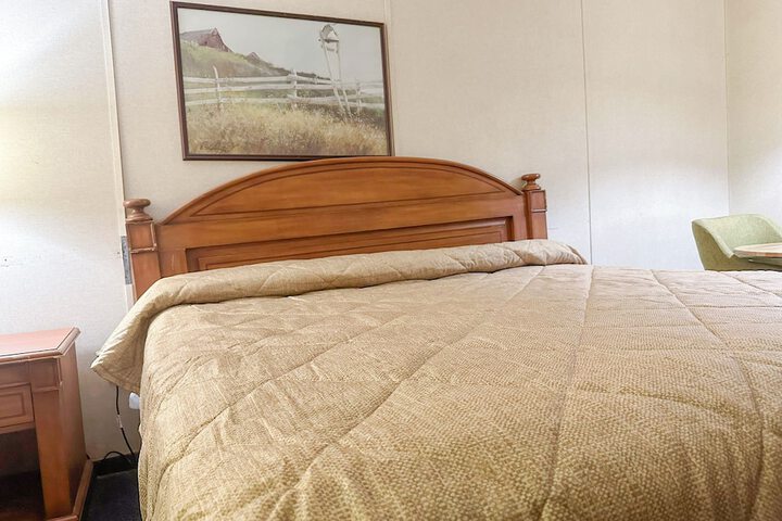 Room 42 of 95