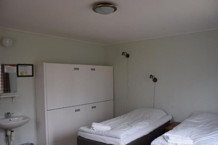 Room 42 of 50