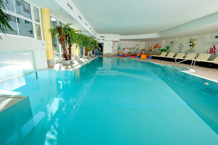 Pool 67 of 98