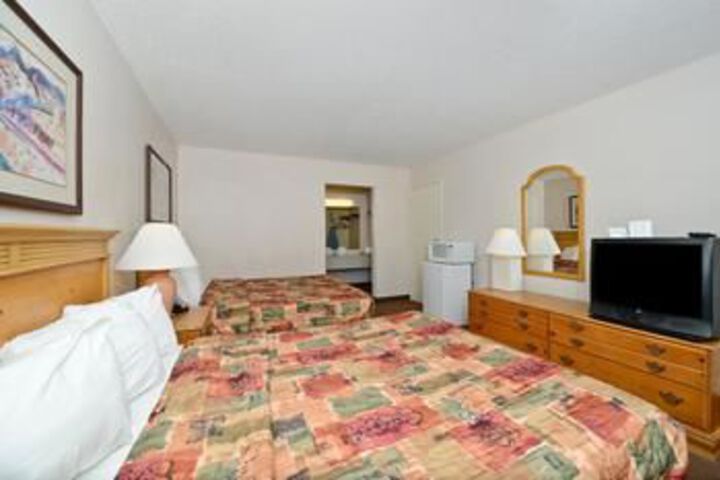 Room 14 of 23