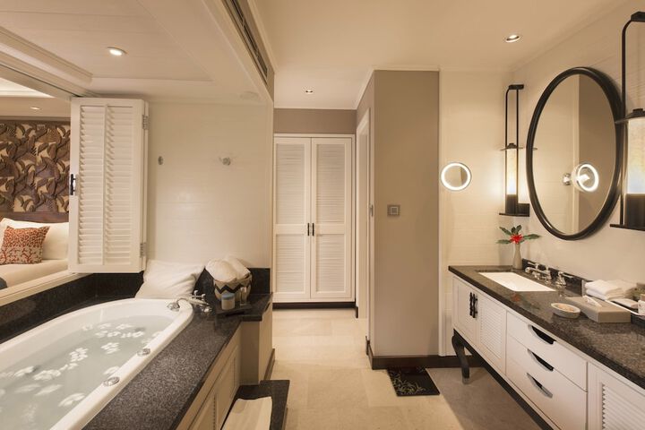 Room 73 of 183