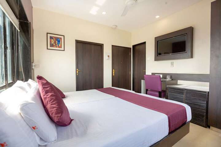 Room 6 of 34