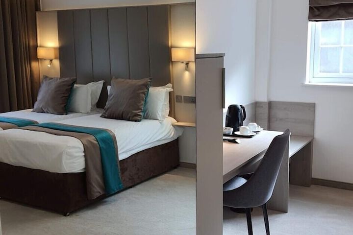 Room 4 of 48