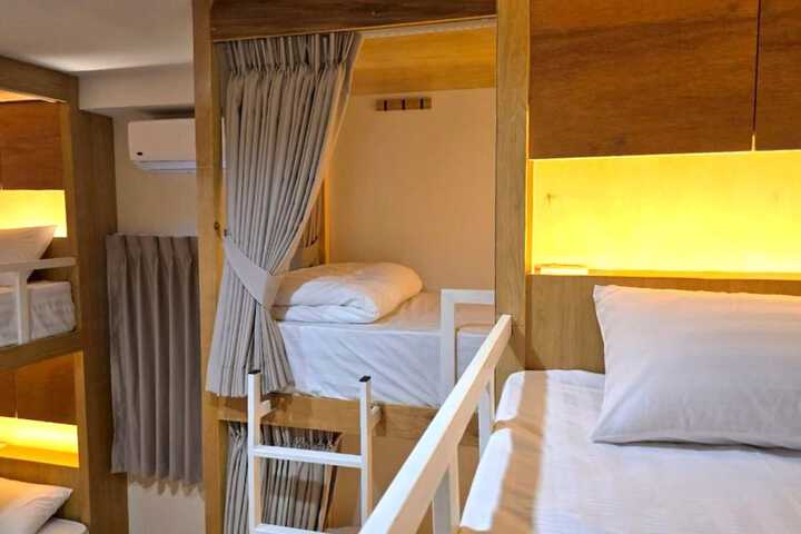 Room 40 of 86