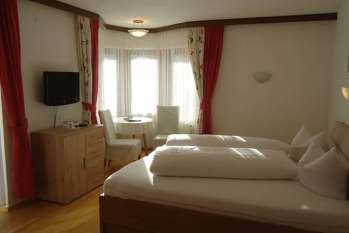 Room 16 of 72