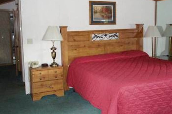Room 10 of 14