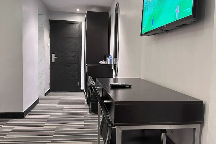 Room 49 of 85