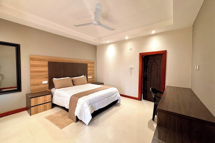Room 4 of 22