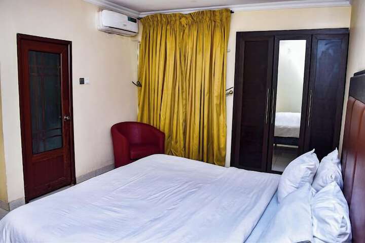 Room 13 of 47