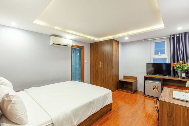 Room 14 of 98