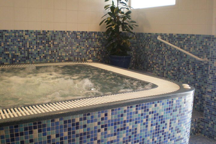 Spa 13 of 24