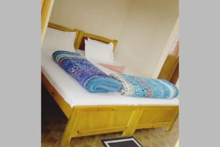 Room 3 of 9