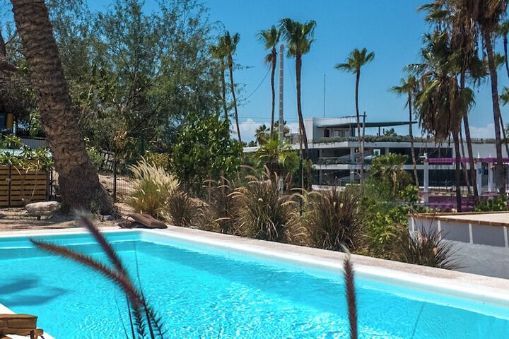 Pool 57 of 113