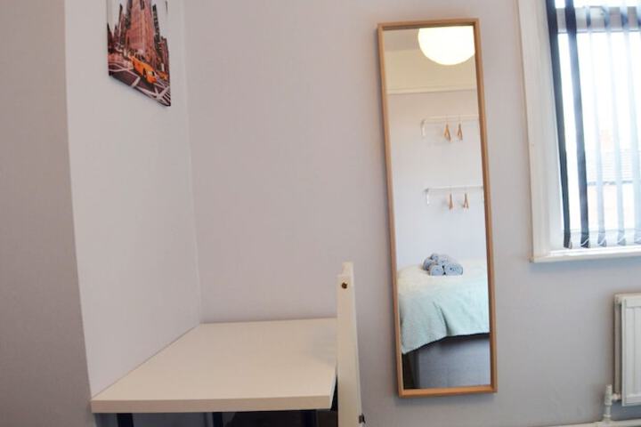 Room 26 of 46