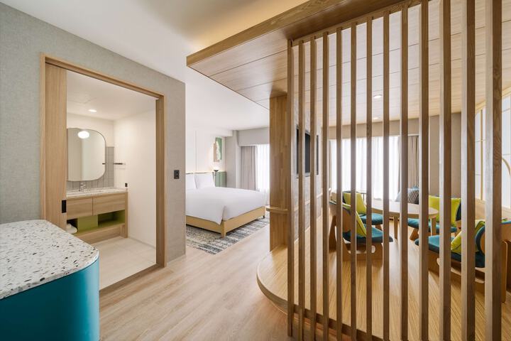 Room 12 of 65