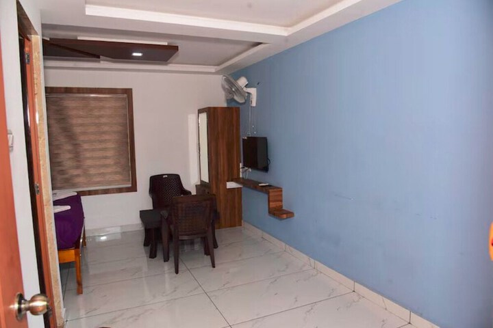 Room 18 of 60