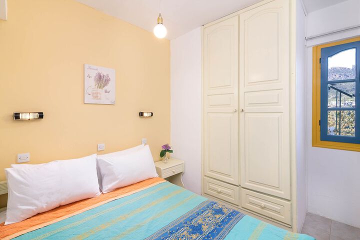 Room 5 of 69