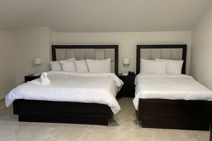 Room 14 of 243