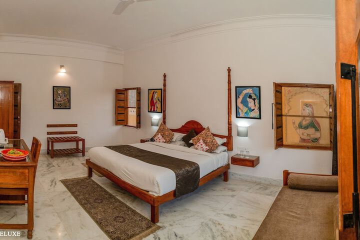 Room 12 of 43
