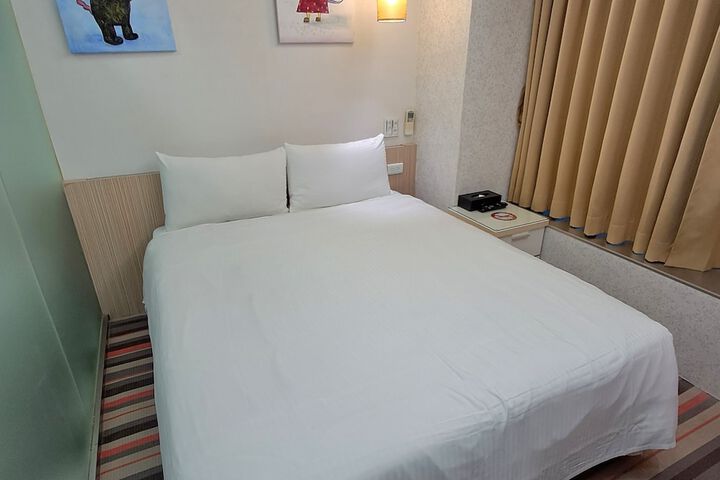 Room 29 of 32