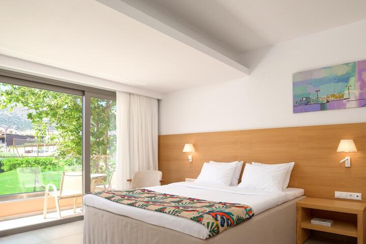 Room 42 of 152