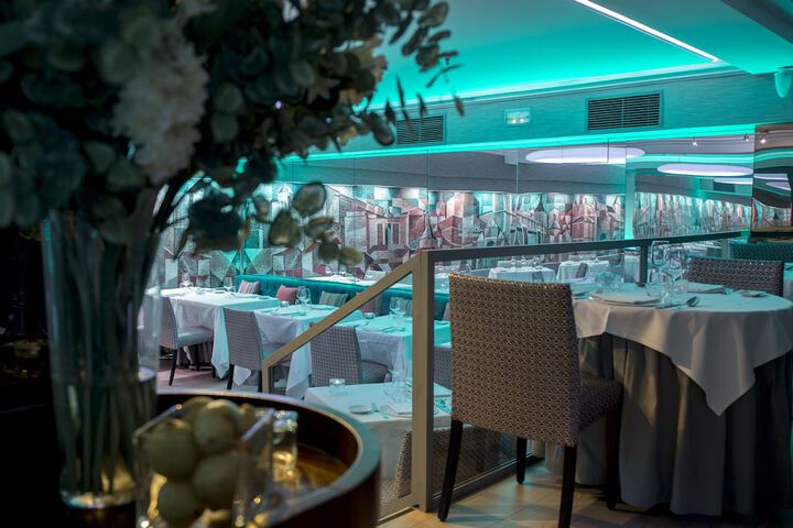 Dining 60 of 84