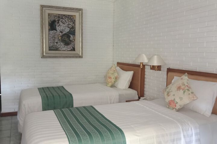 Room 4 of 41