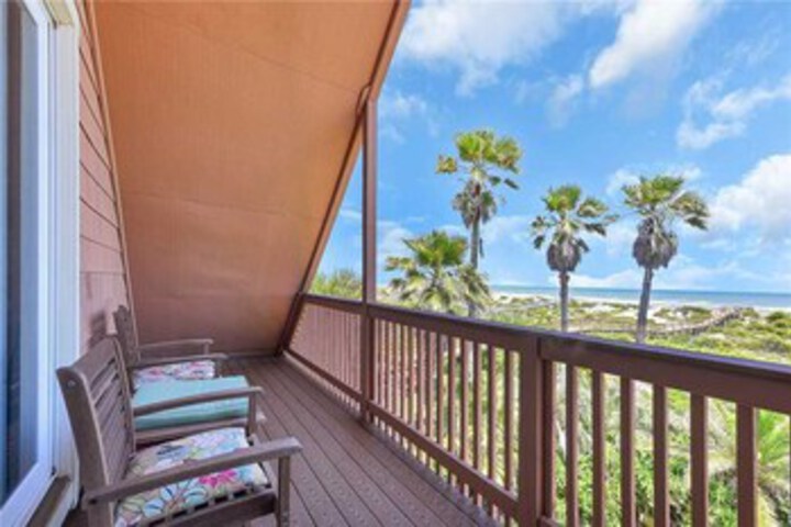 Going Coastal Beach House Four Bedroom Home