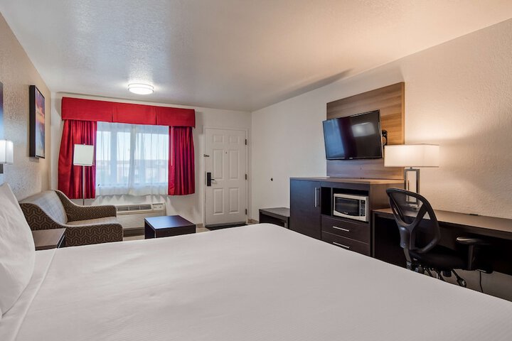 Room 17 of 35