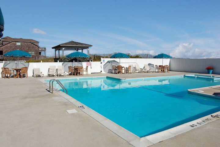 Pool 36 of 44