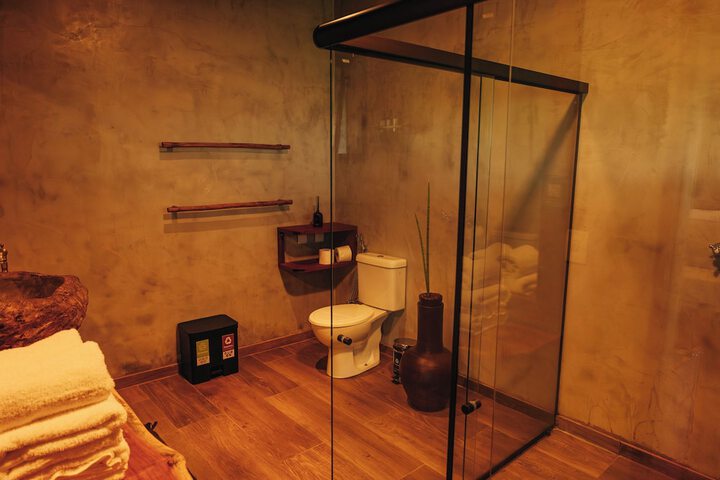 Room 60 of 76