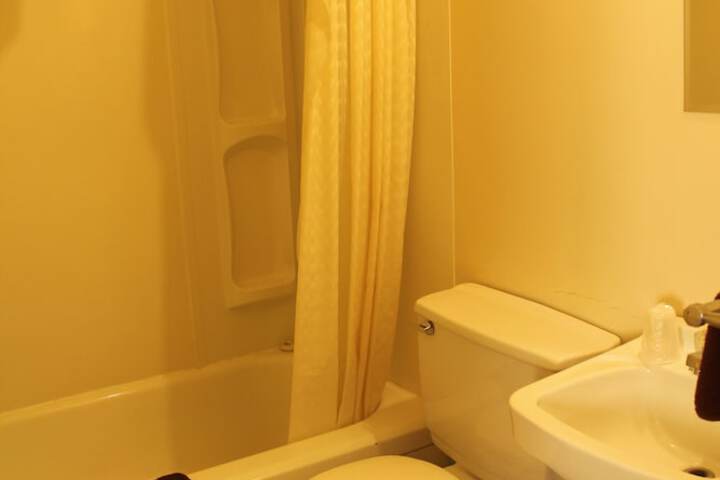 Room 10 of 24