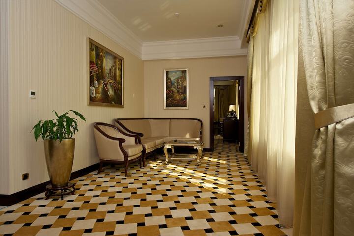 Room 41 of 137