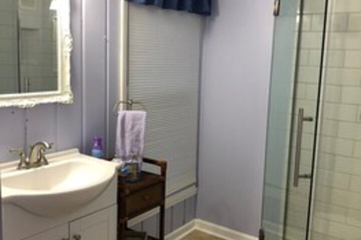 Room 4 of 52